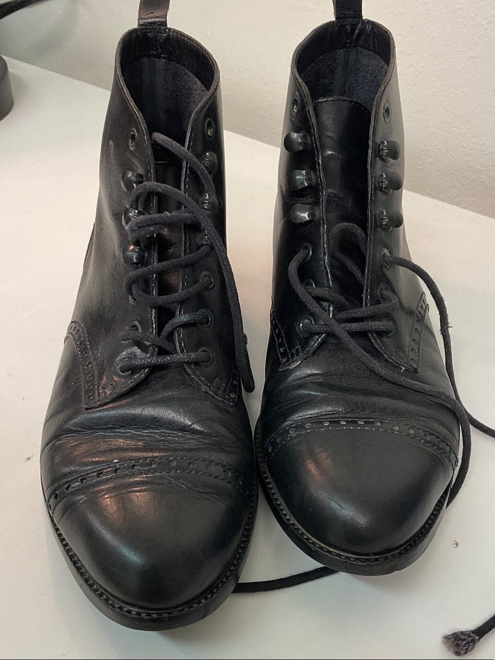 9-West Vintage Black Leather Lace-Up Cap Toe Combat Style Boots Size 6.5